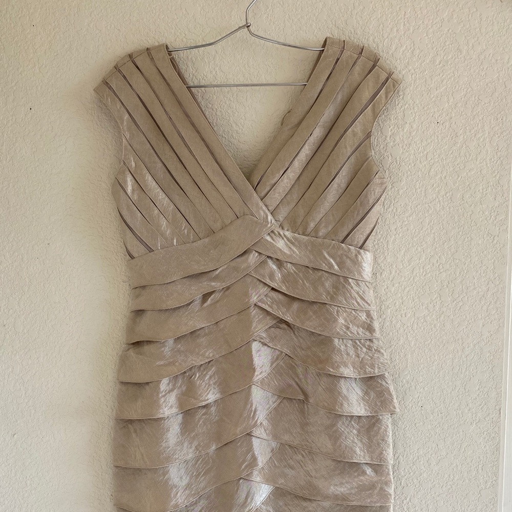 Sleeveless dress